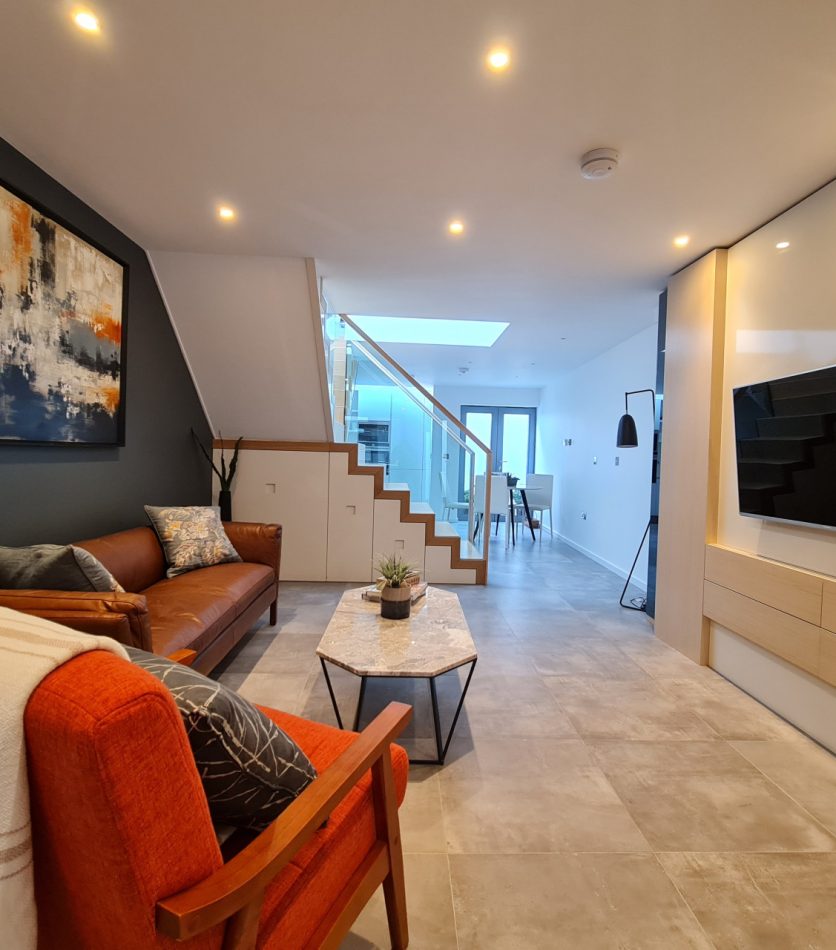 Lounge to a Stunning 2 Bedroom House in West Hampstead