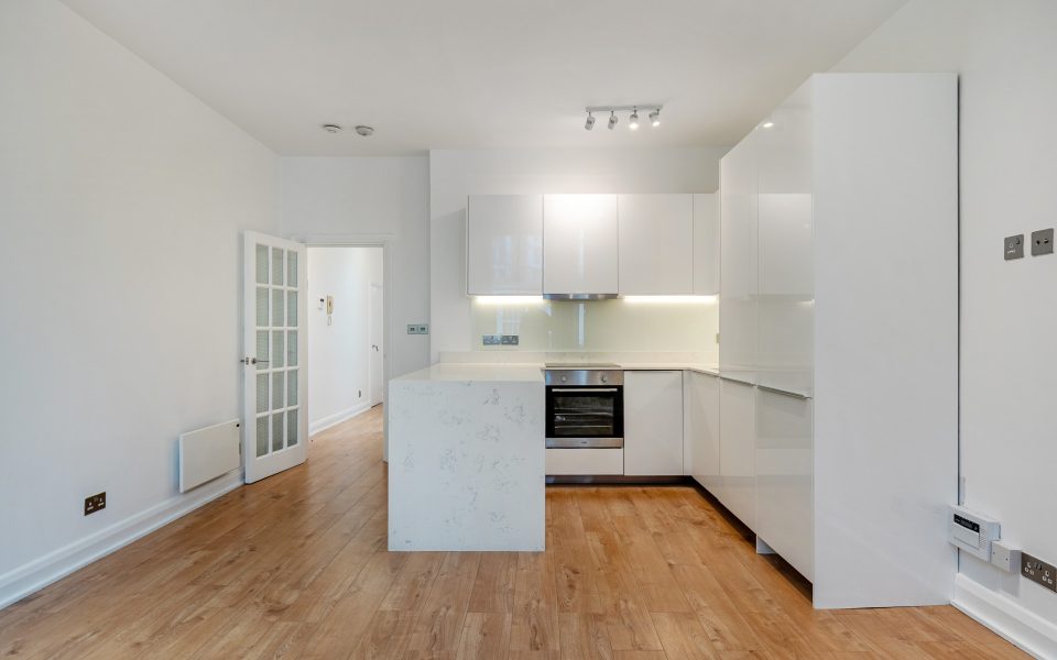 2 Bedroom for flat to rent in Chelsea