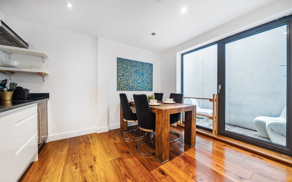 Kitchen of Providence Place, Angel