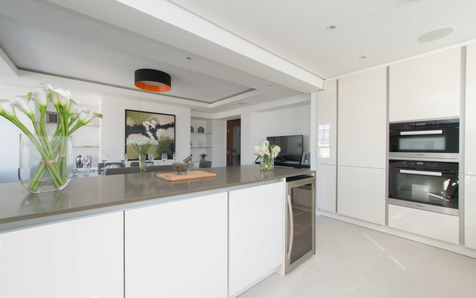 Kitchen to 4 bedroom flat for sale in Hyde Park