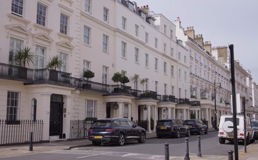 Mews houses in London - Belgravia property - Burton Mews Property Tour